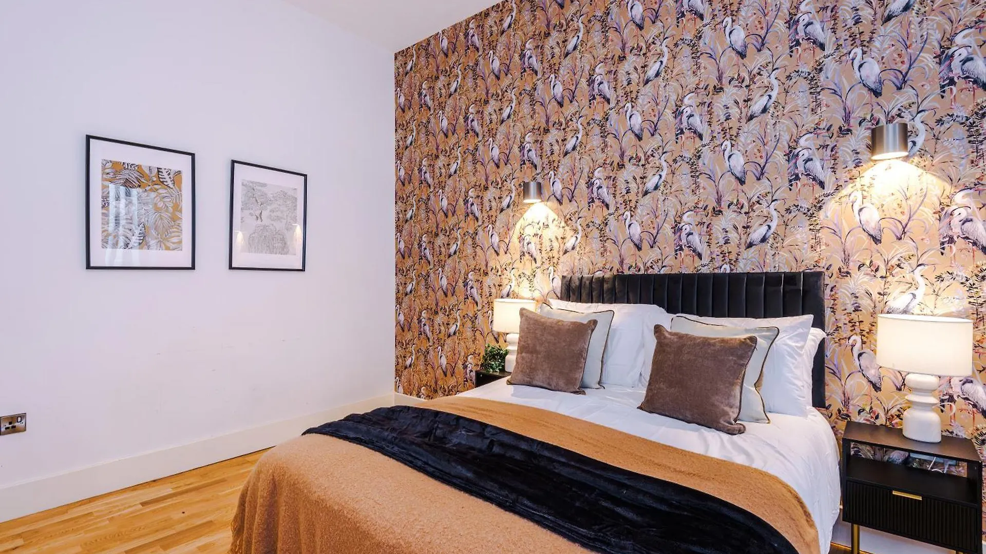 Boutique Central York Apartments Sleep 12